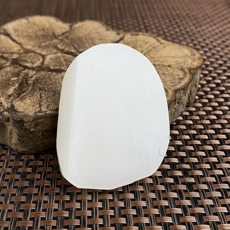 Natural Kunlun Jade Rough Nephrite Raw (65g,5.5X4.2X1.3cm)